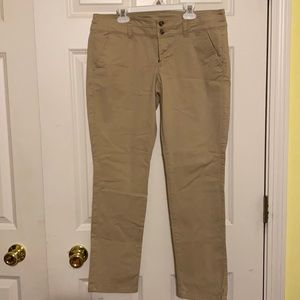American Eagle Khaki Pants Women’s
